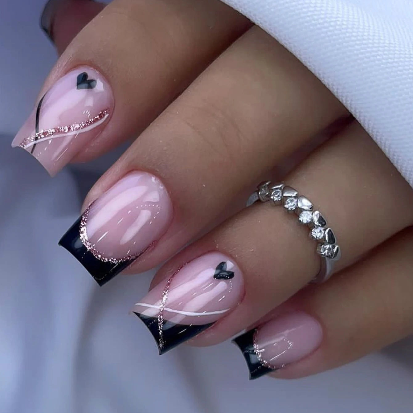 Simple wine red French false nails, European and American light luxury style ins nail enhancement, detachable nail patches