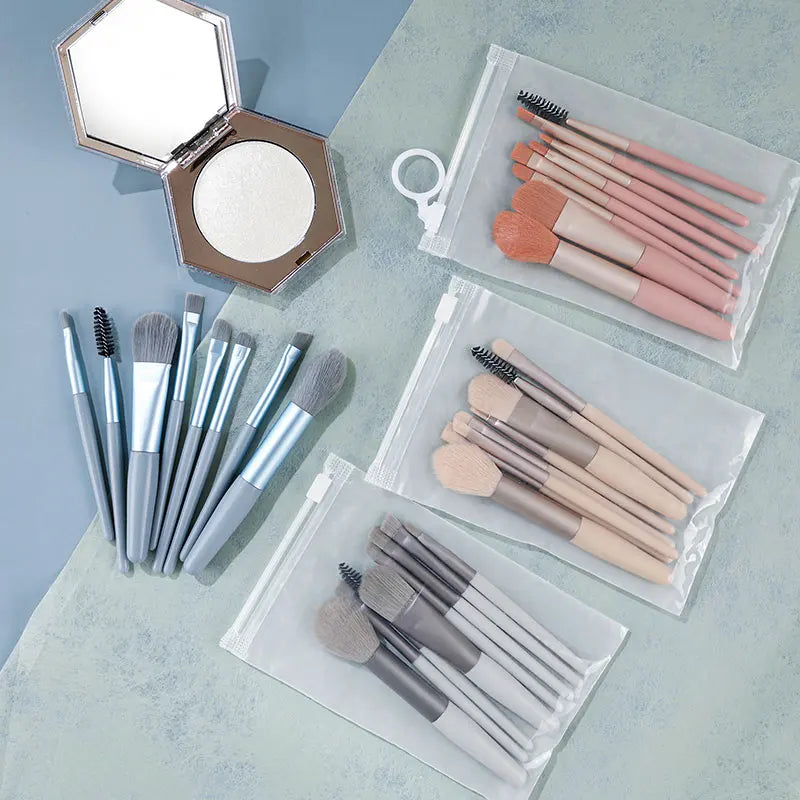 Makeup Brushes 8Pcs Set Travel Makeup Brush Kit with Bag Mini EyeShadow Foundation Loose Powder Blush Detail Brush Beauty Tools